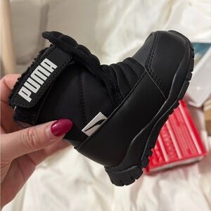 Puma baby boots 4C new